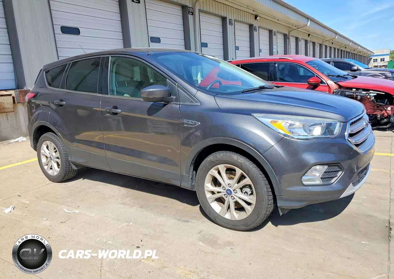 2017 Ford Escape Se VIN:1FMCU9GD2HUB61738 - 4