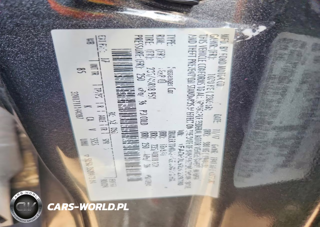 2018 Ford Focus VIN:1FADP3L92JL229780 - 14
