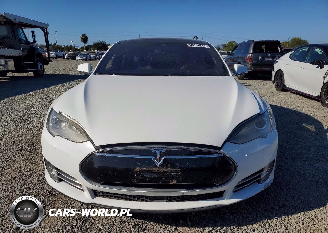 2014 Tesla Model S VIN:5YJSA1H11EFP63291 - 5