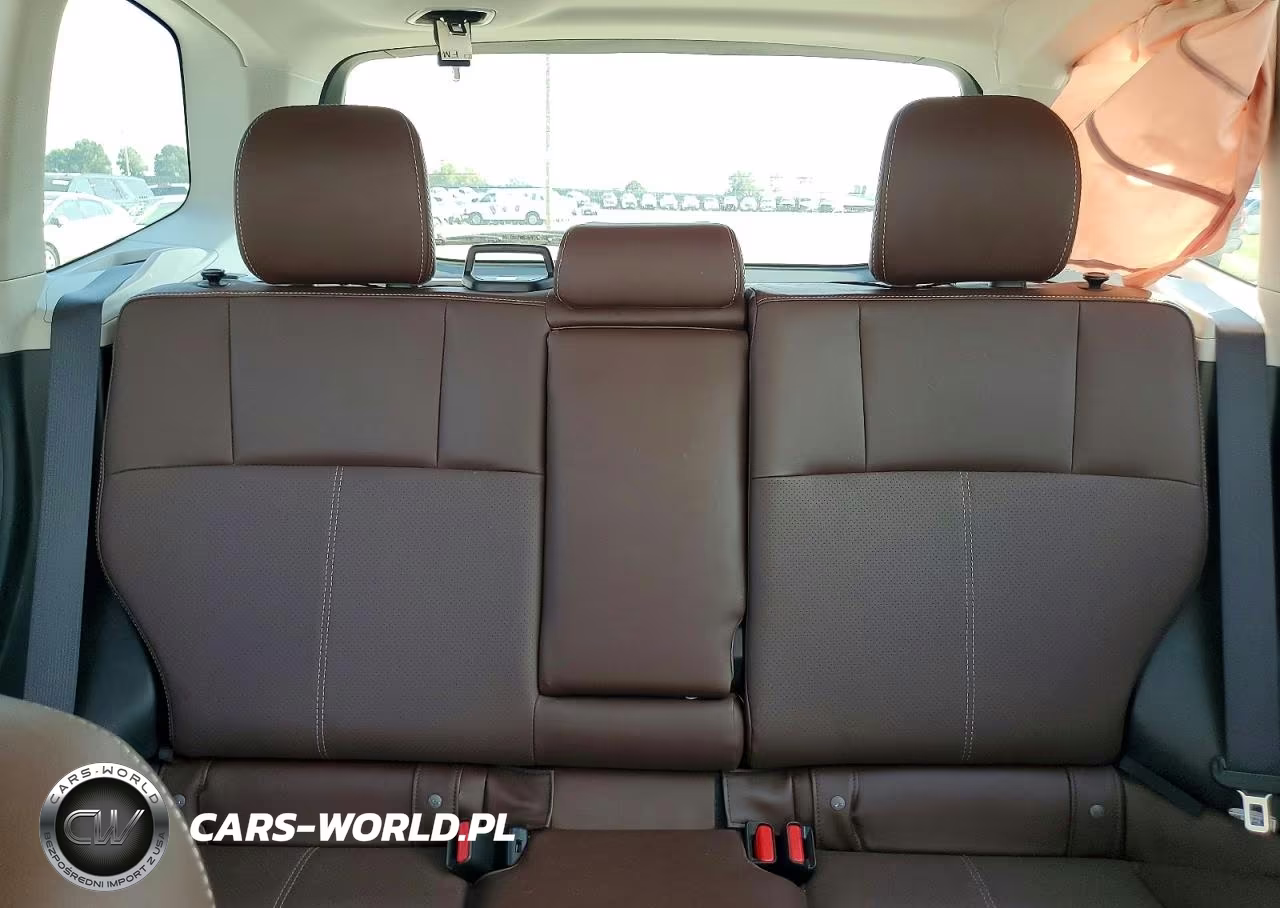 2018 Subaru Forester 2.5I Touring VIN:JF2SJAWC1JH442156 - 10