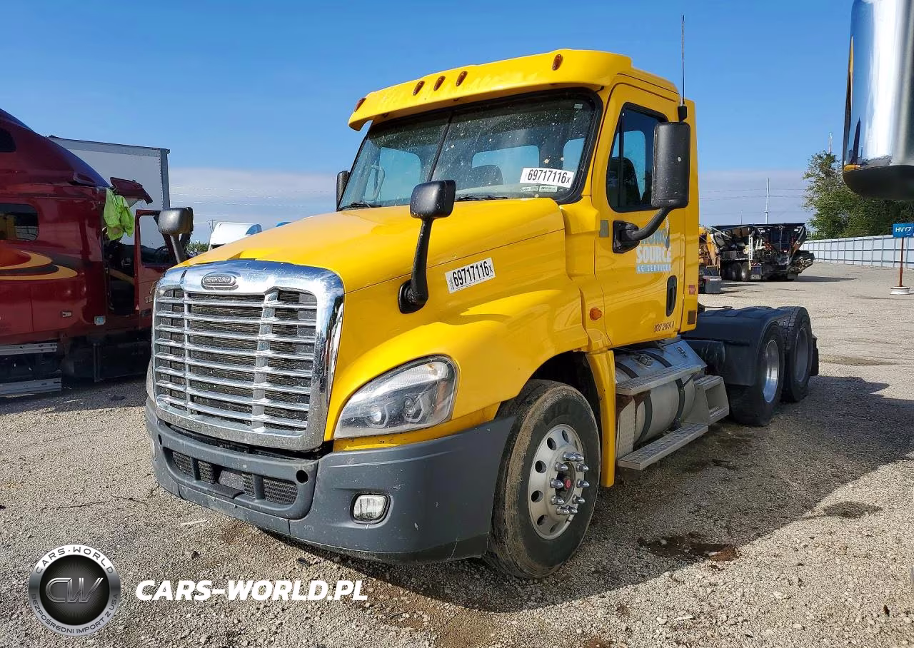 2013 Freightliner Cascadia Semi Truck VIN:1FUJGEDV2DSBU5095 - 1