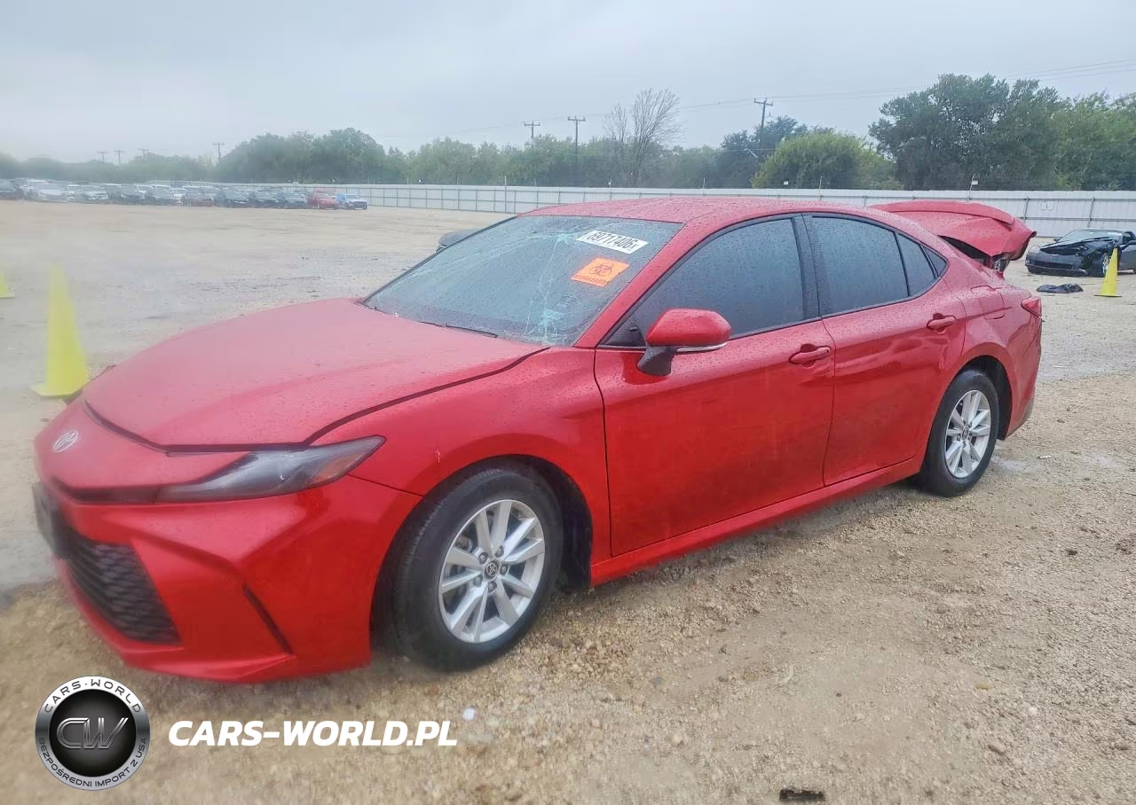 2025 Toyota Camry Le – zdjęcie 1 z 12