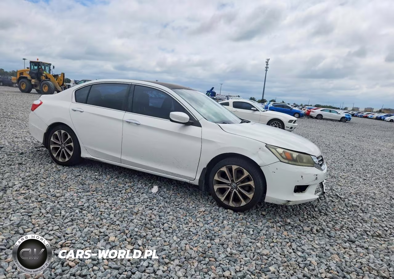 2015 Honda Accord Sport VIN:1HGCR2F53FA008227 - 4