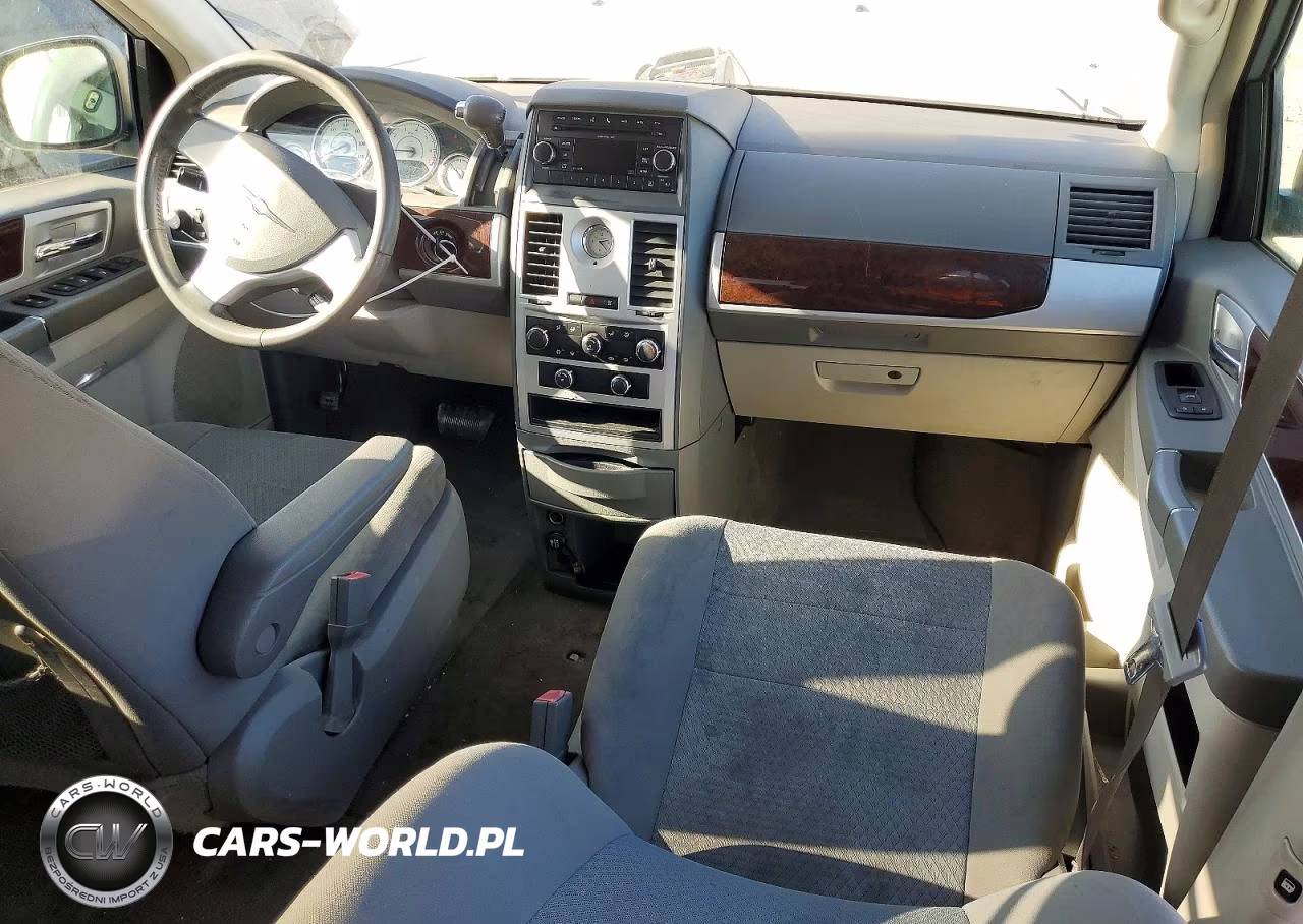 2010 Chrysler Town & Country Touring VIN:2A4RR5D19AR108972 - 8