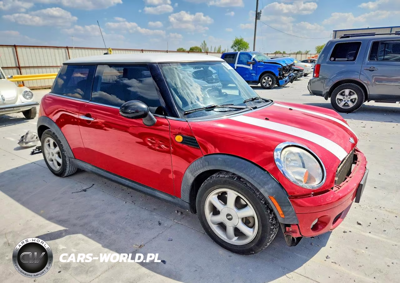 2009 Mini Cooper VIN:WMWMF33599TZ21327 - 4