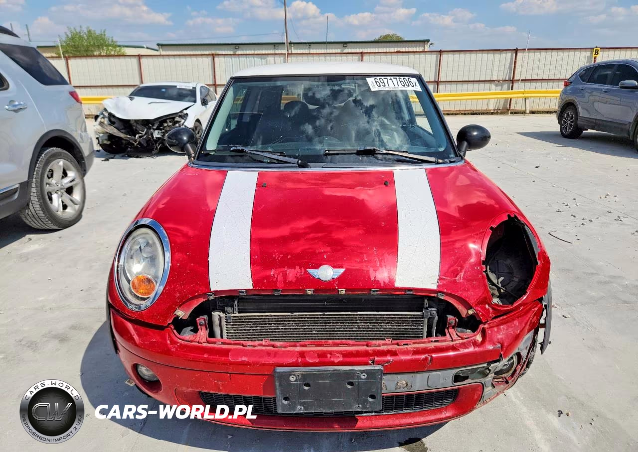 2009 Mini Cooper VIN:WMWMF33599TZ21327 - 5