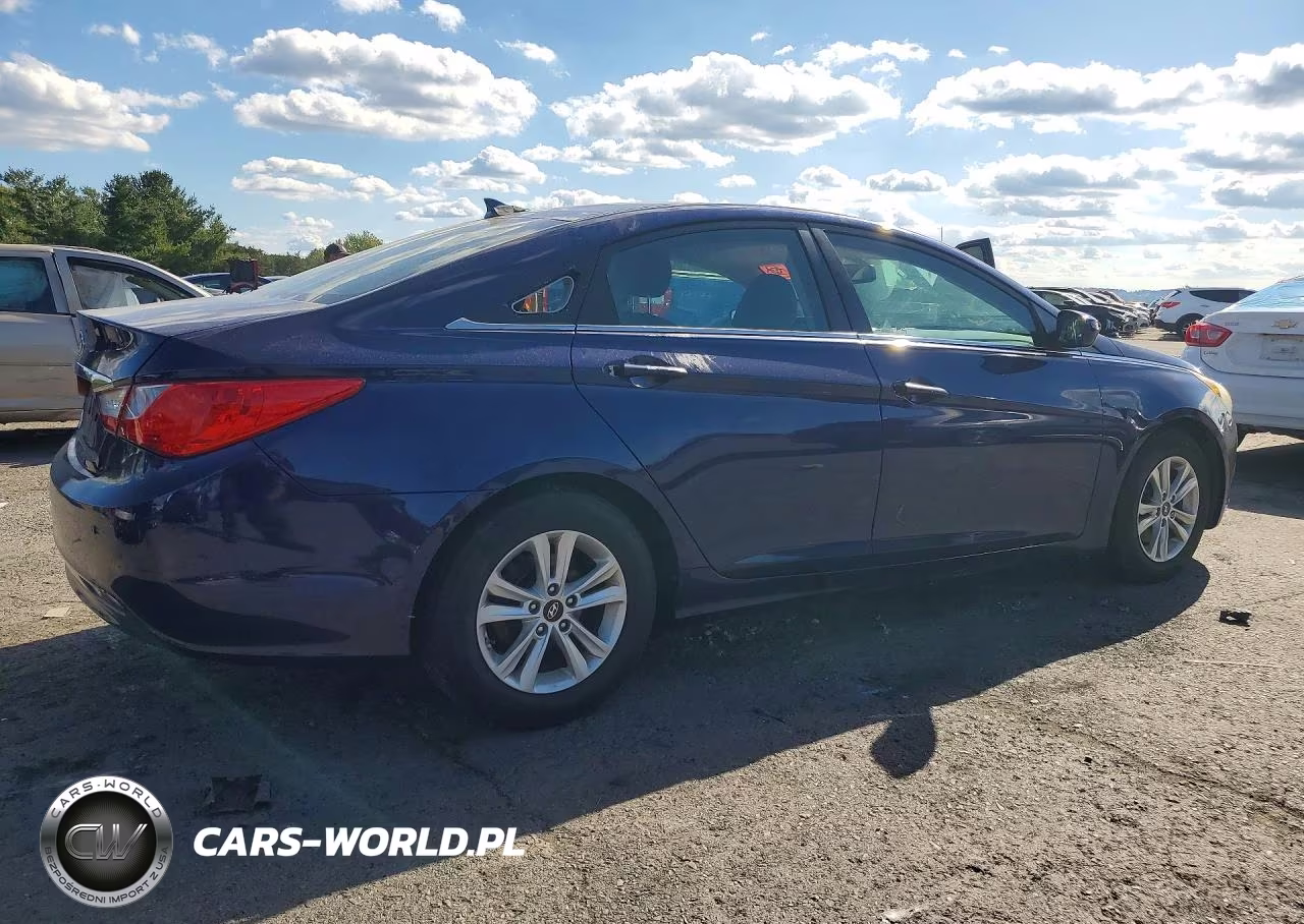 2013 Hyundai Sonata Gls VIN:5NPEB4AC8DH610575 - 3