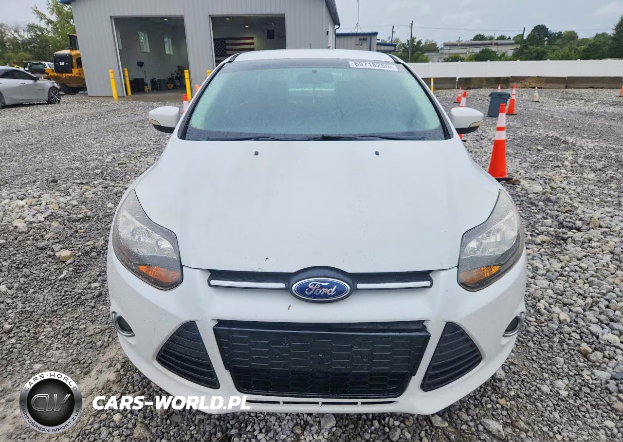 2014 Ford Focus Se VIN:1FADP3F28EL142759 - 5