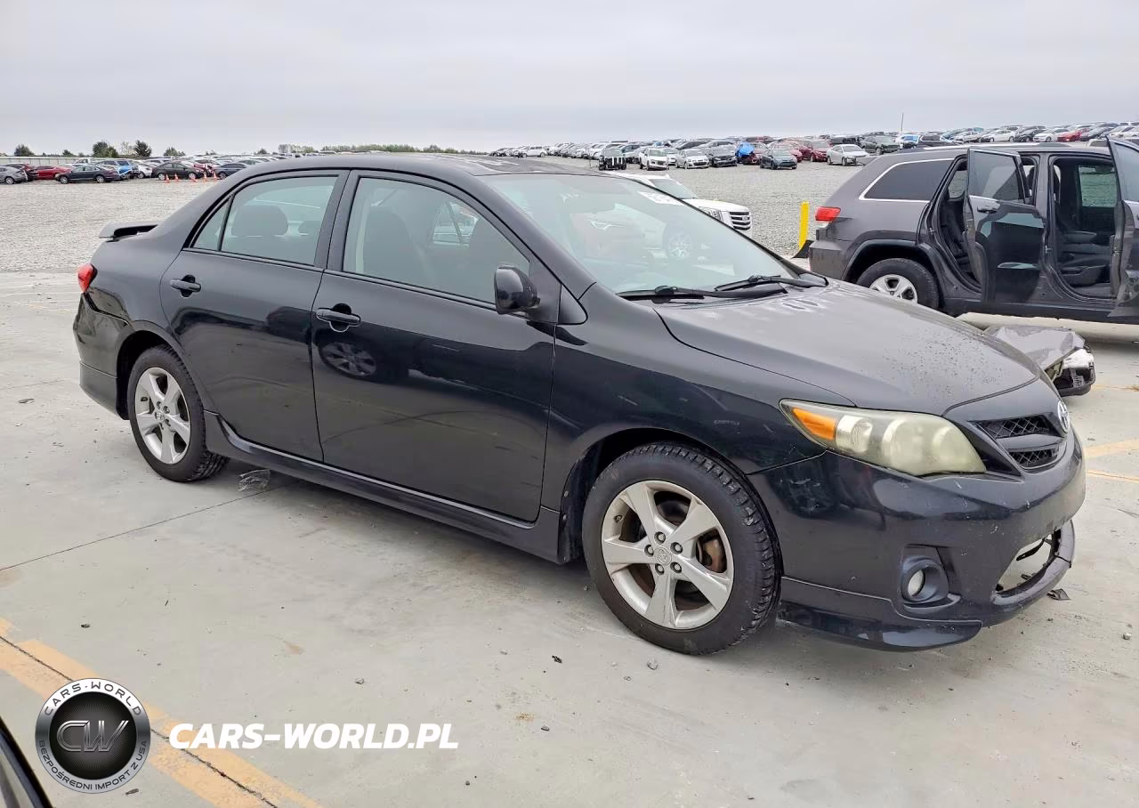 2013 Toyota Corolla S VIN:2T1BU4EE4DC025889 - 4