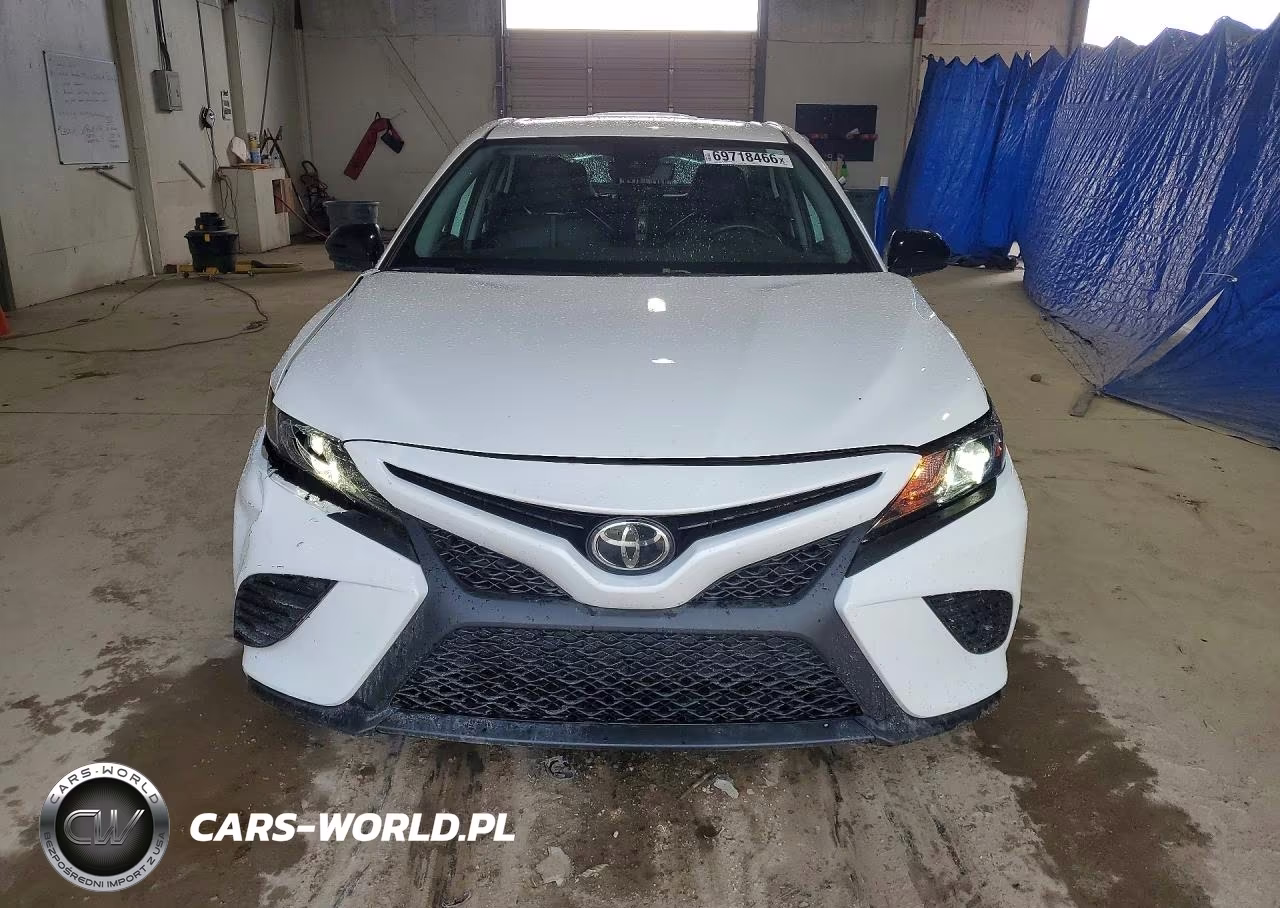 2020 Toyota Camry Se Nightshade VIN:4T1G11AK7LU374714 - 5
