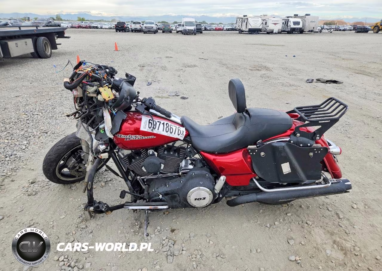 2012 Harley-Davidson Flhx Street Glide VIN:1HD1KBM11CB623809 - 3