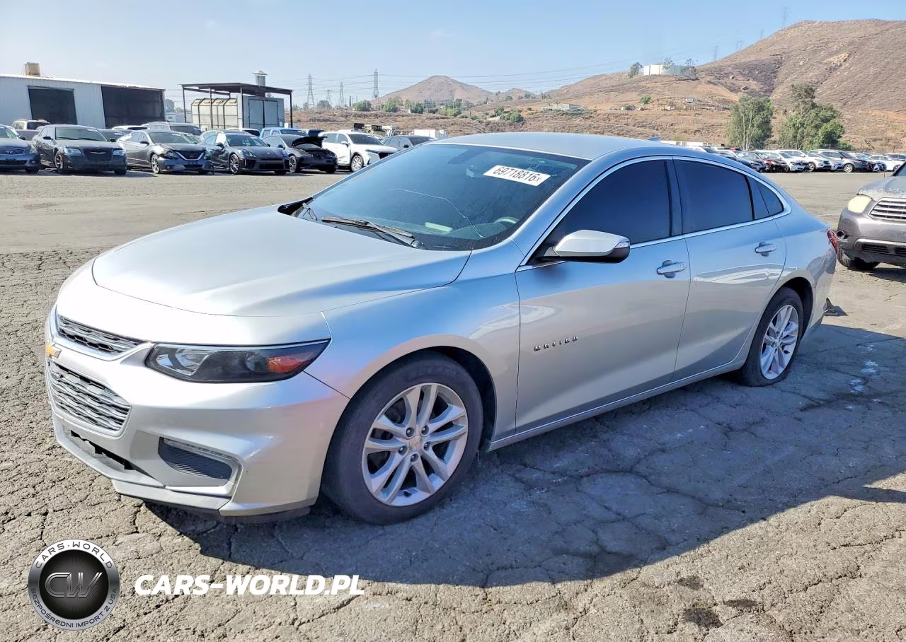2018 Chevrolet Malibu Lt VIN:1G1ZD5ST8JF275042 - 1