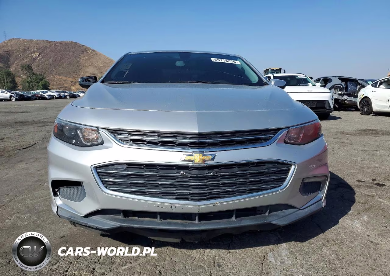 2018 Chevrolet Malibu Lt VIN:1G1ZD5ST8JF275042 - 5