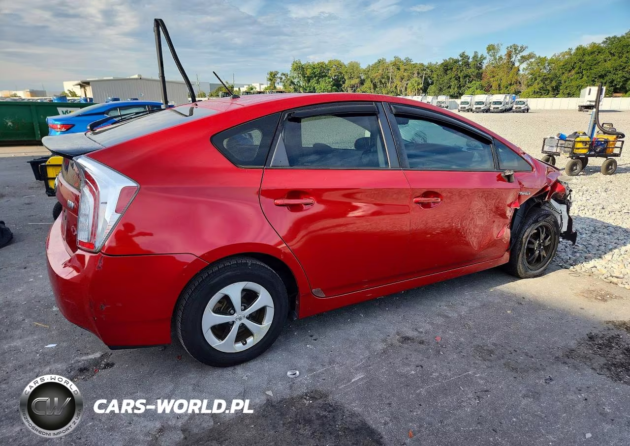 2013 Toyota Prius Two VIN:JTDKN3DU0D1678188 - 3
