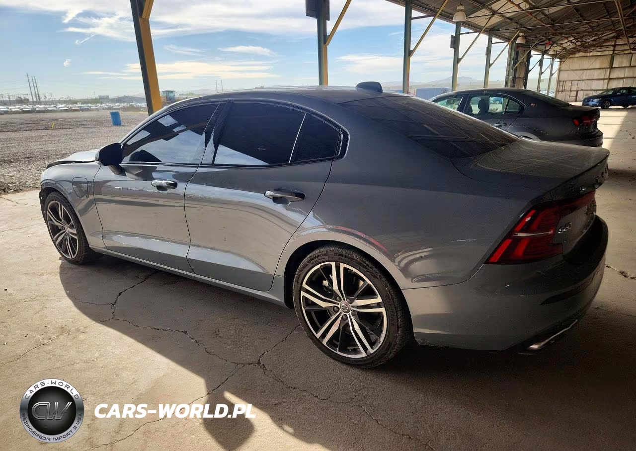 2022 Volvo S60 T8 Recharge R-Design Expressio VIN:7JRH60FZ3NG193168 - 2