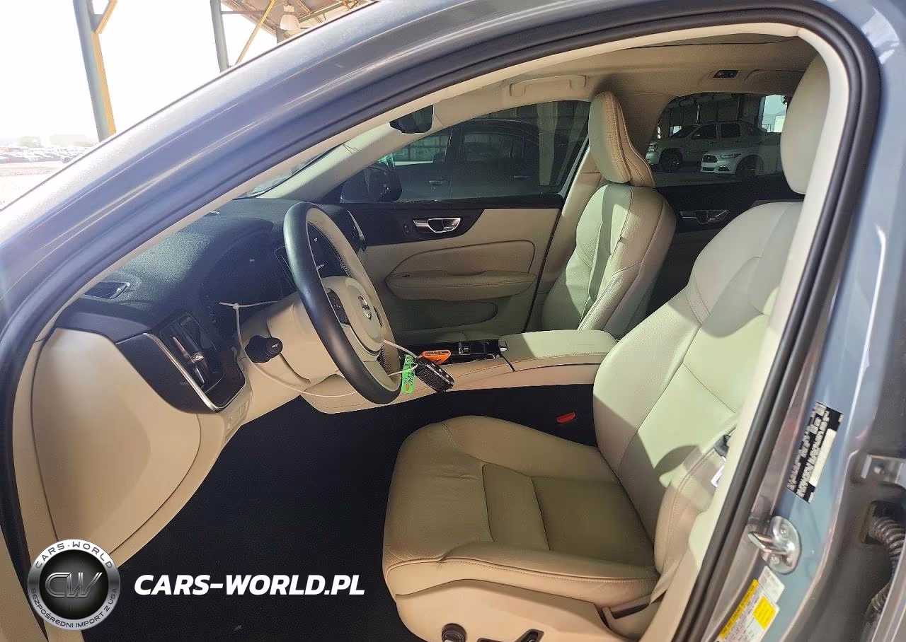 2022 Volvo S60 T8 Recharge R-Design Expressio VIN:7JRH60FZ3NG193168 - 7