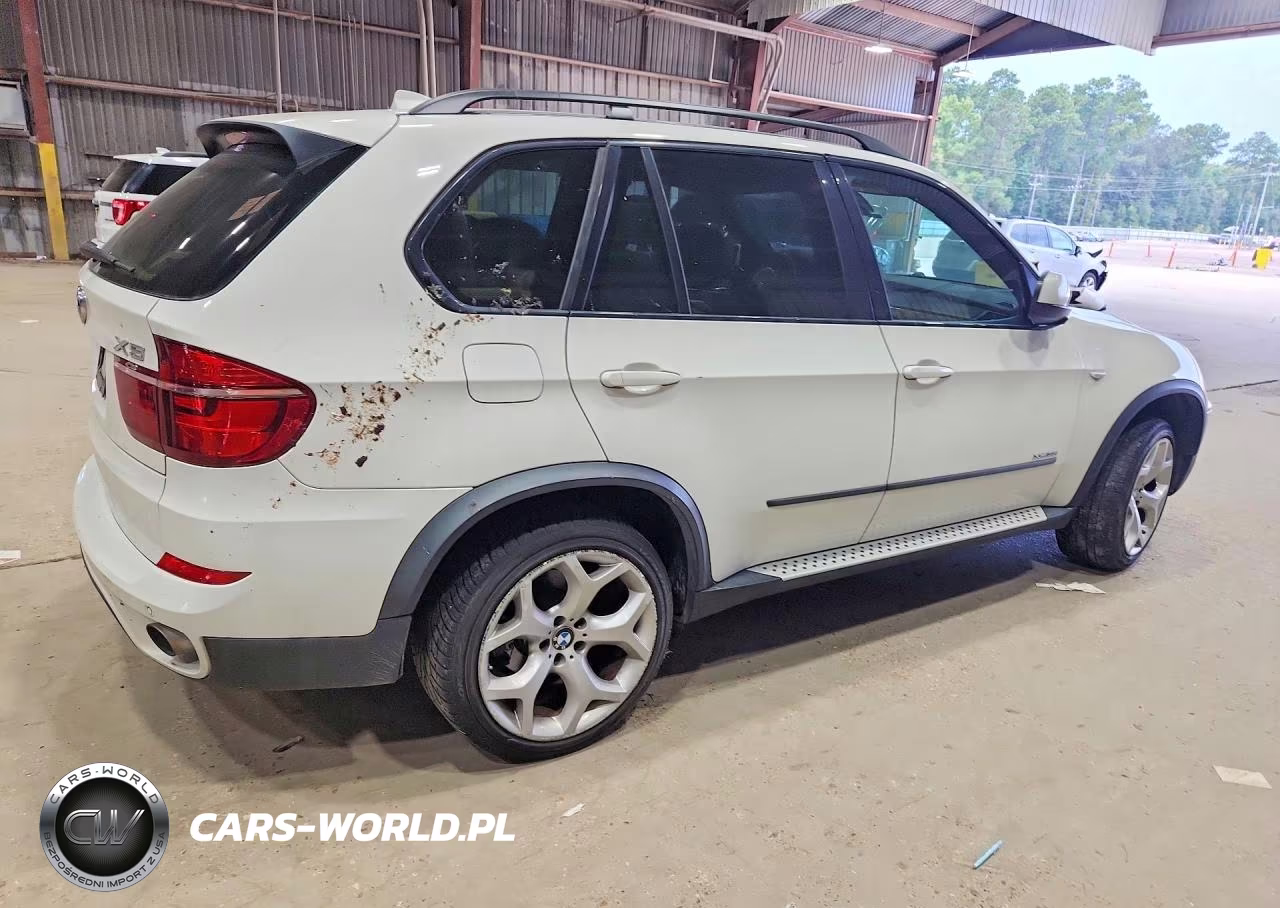 2013 BMW X5 xDrive35I VIN:5UXZV4C51DL993695 - 3