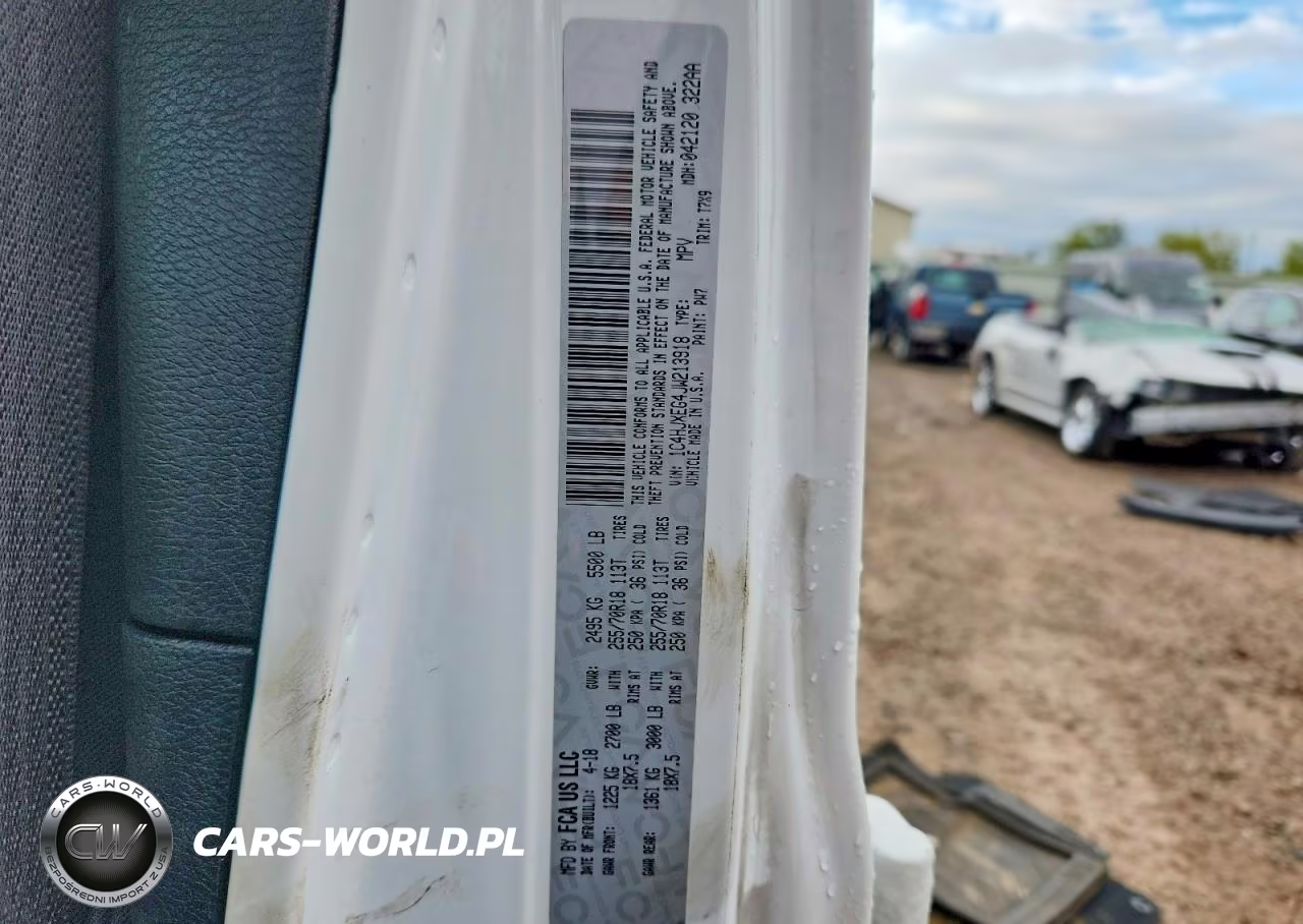 2018 Jeep Wrangler Unlimited Sahara VIN:1C4HJXEG4JW213918 - 12