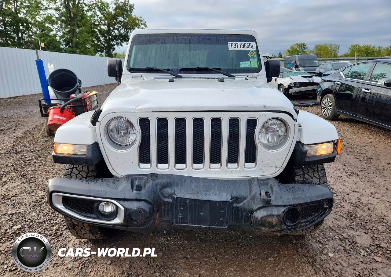 2018 Jeep Wrangler Unlimited Sahara VIN:1C4HJXEG4JW213918 - 5