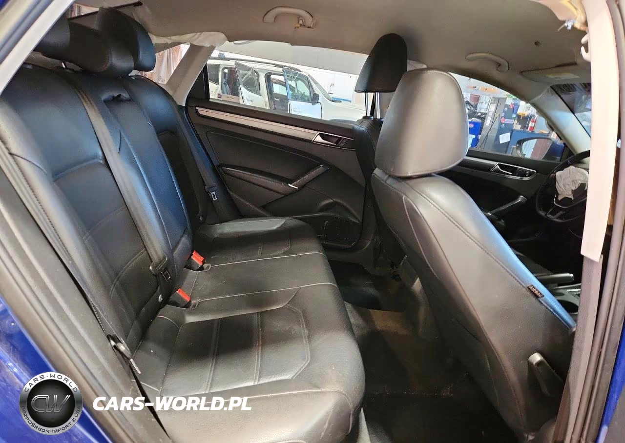 2017 Volkswagen Passat R-Line VIN:1VWDT7A31HC008707 - 10