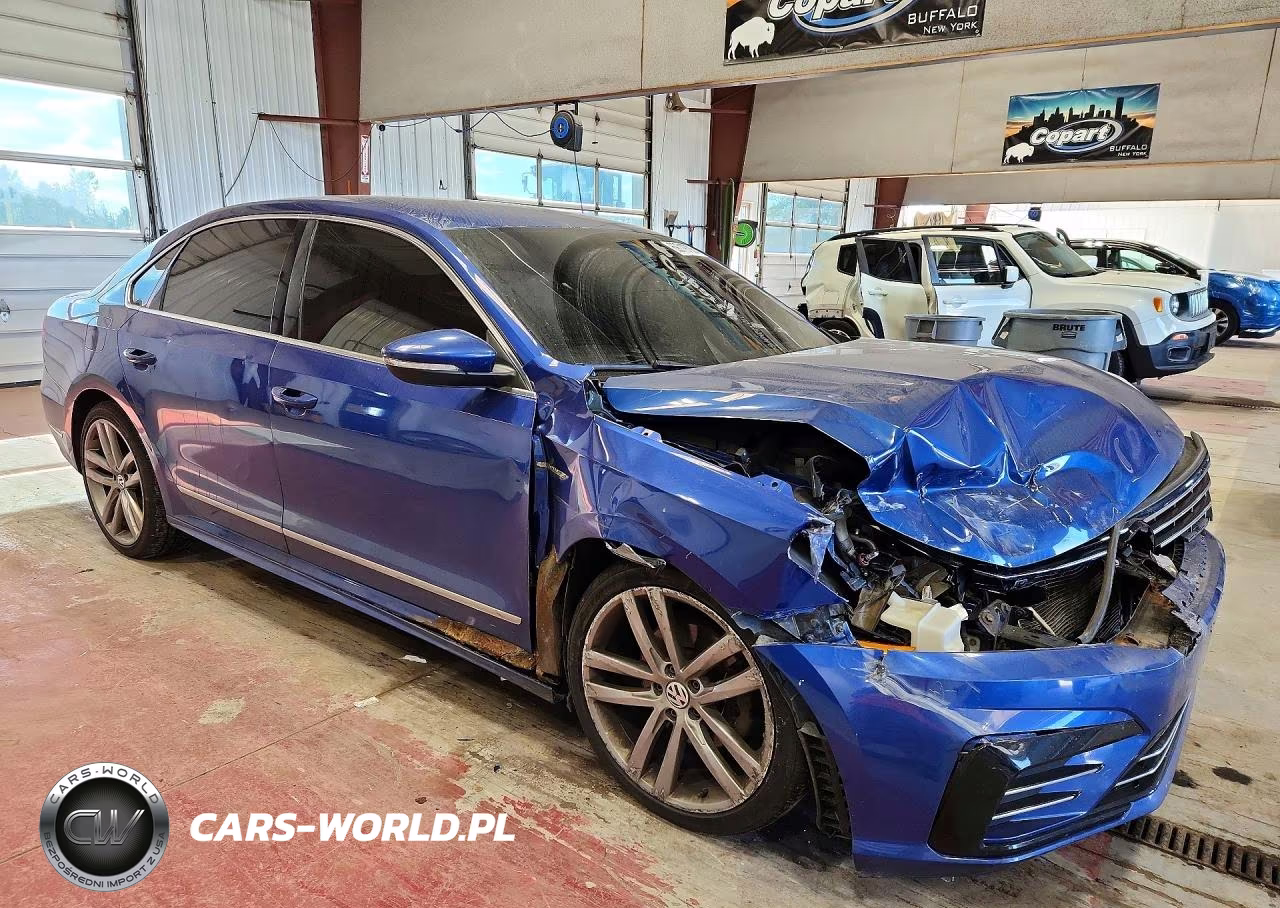 2017 Volkswagen Passat R-Line VIN:1VWDT7A31HC008707 - 4