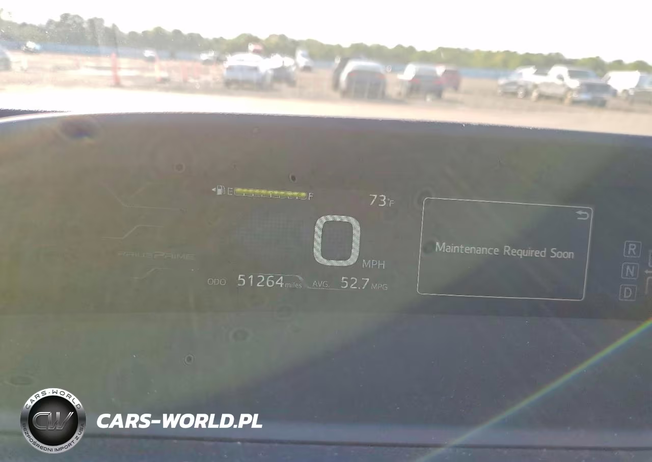 2018 Toyota Prius Prime Advanced VIN:JTDKARFP1J3102728 - 9