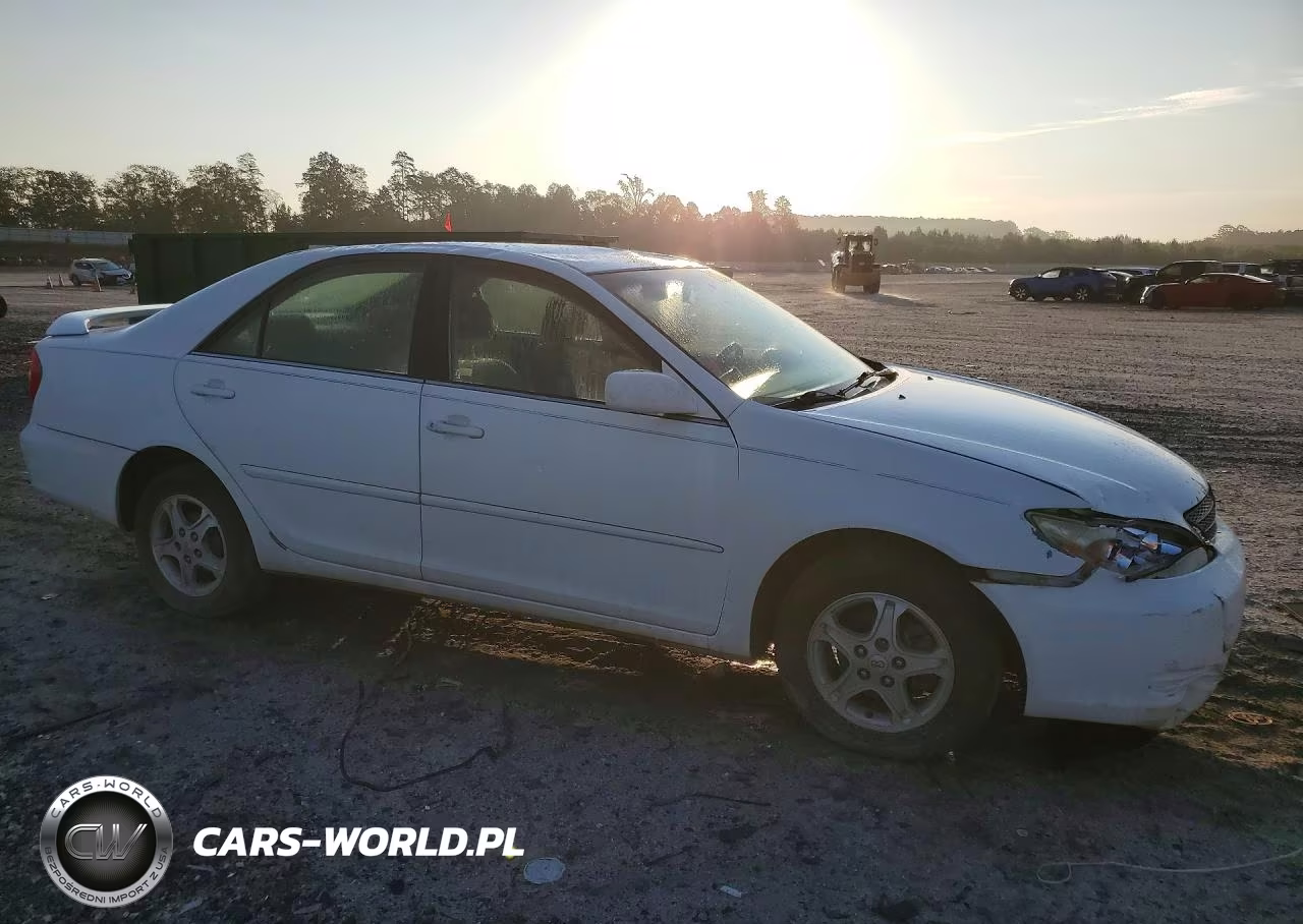 2002 Toyota Camry Le VIN:4T1BE32K72U025933 - 4