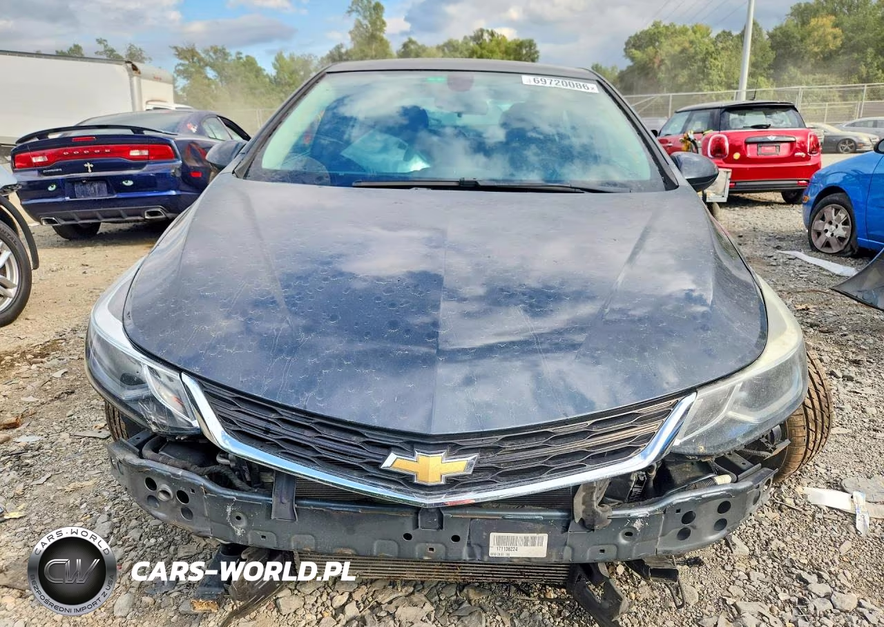 2017 Chevrolet Cruze Lt VIN:1G1BE5SM7H7136144 - 5