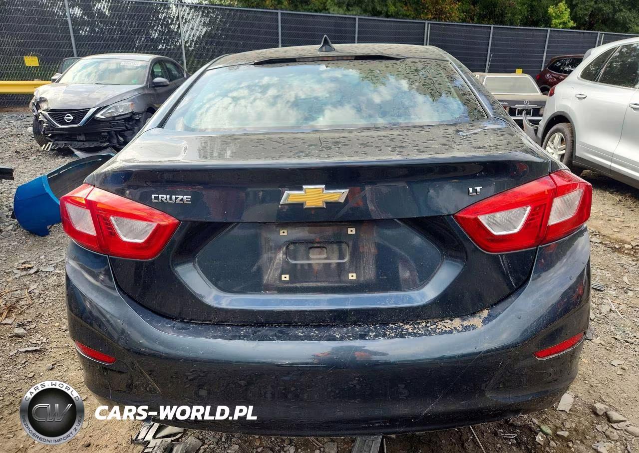 2017 Chevrolet Cruze Lt VIN:1G1BE5SM7H7136144 - 6