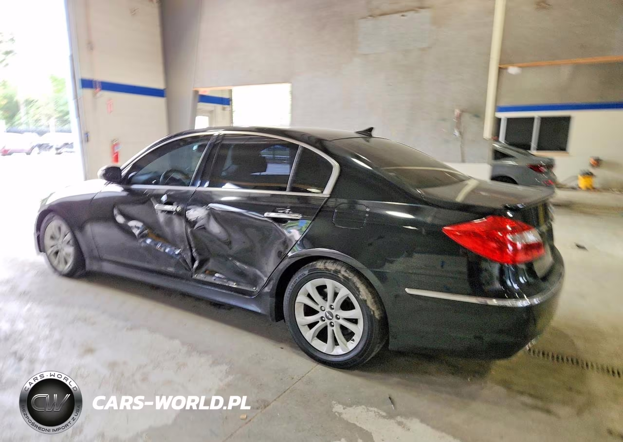 2012 Hyundai Genesis 3.8L VIN:KMHGC4DD1CU182097 - 2