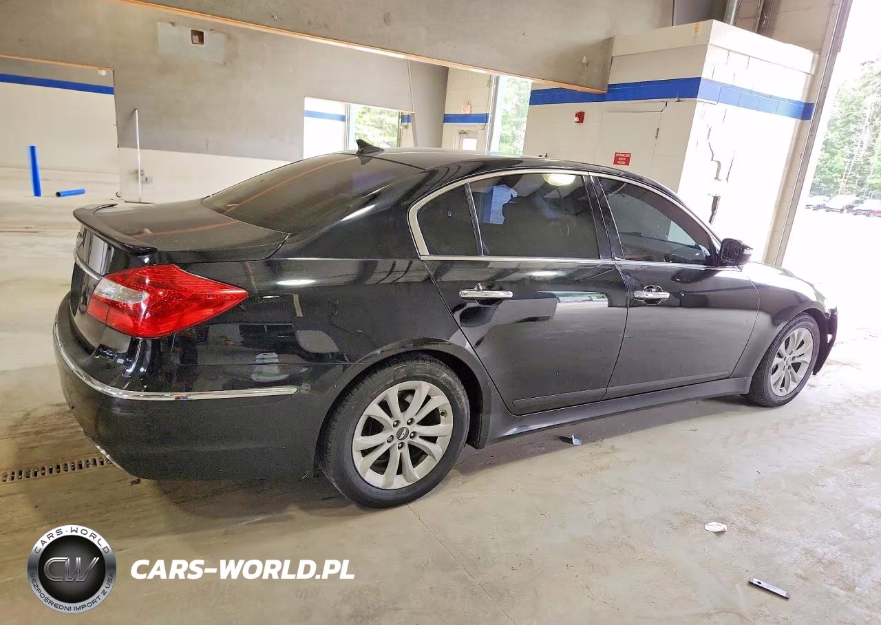 2012 Hyundai Genesis 3.8L VIN:KMHGC4DD1CU182097 - 3