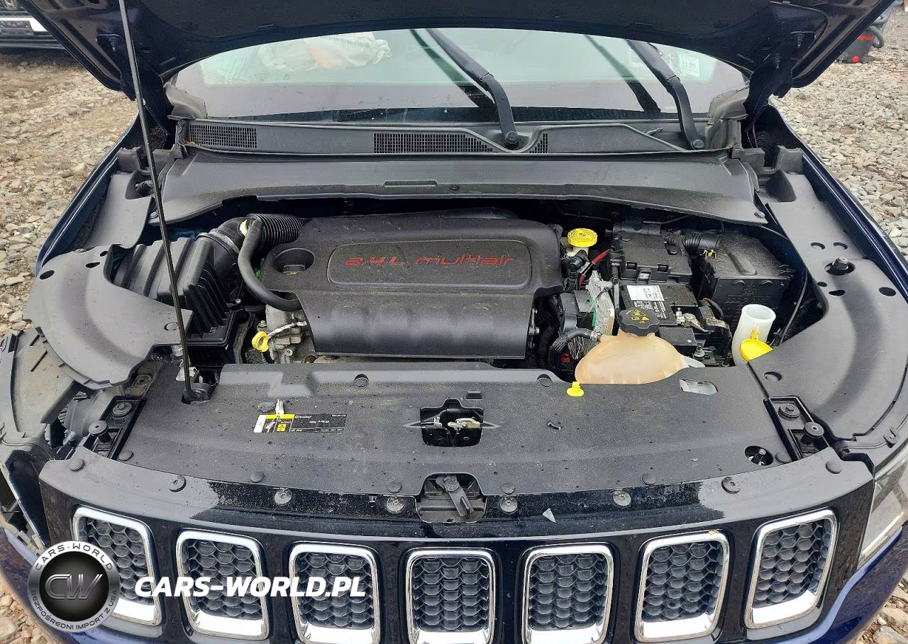 2018 Jeep Compass Latitude VIN:3C4NJDBB9JT138603 - 12