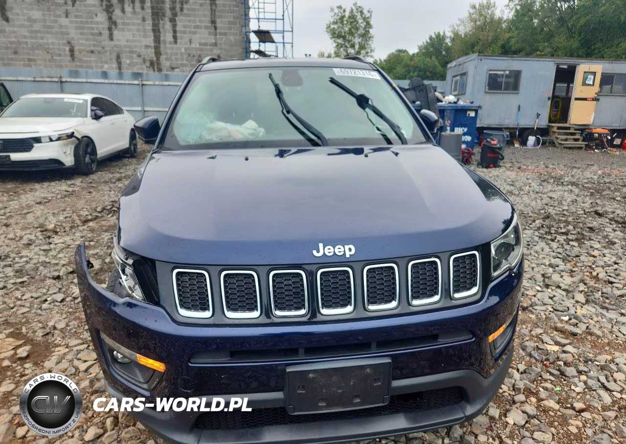 2018 Jeep Compass Latitude VIN:3C4NJDBB9JT138603 - 5