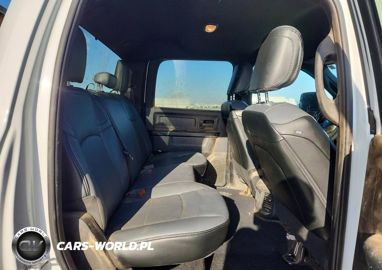 2024 Ram 2500 Tradesman VIN:3C6UR5HJ8RG398687 - 10