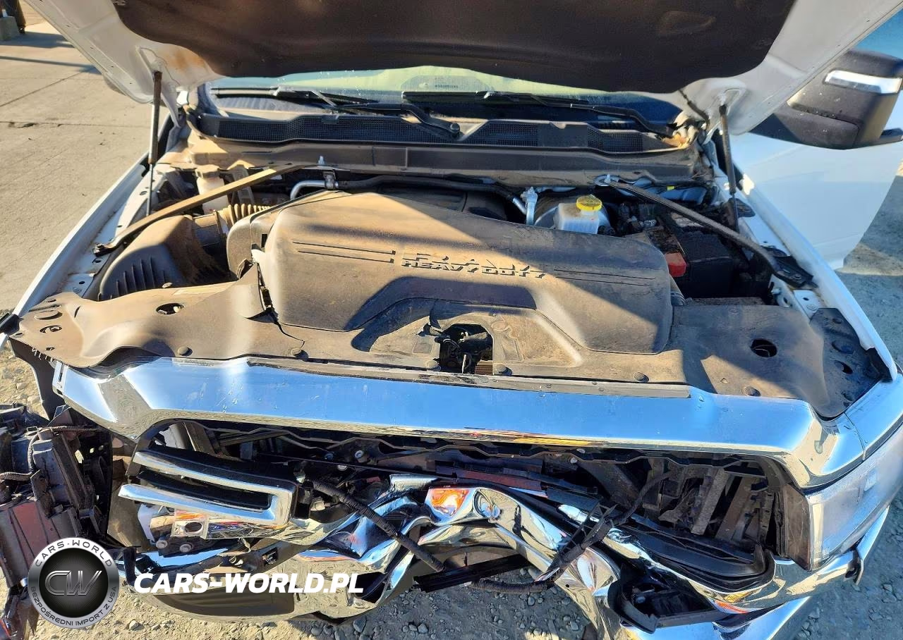 2024 Ram 2500 Tradesman VIN:3C6UR5HJ8RG398687 - 11