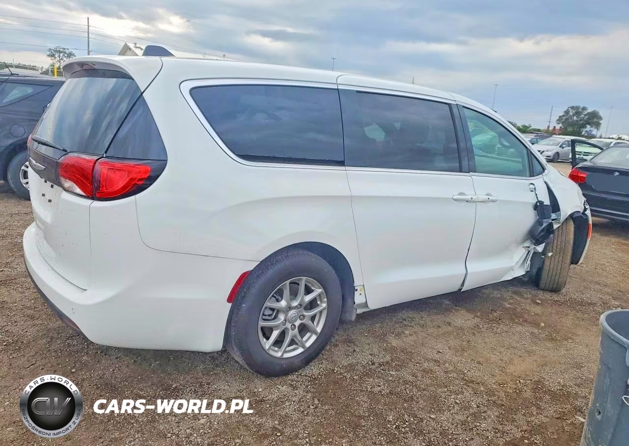 2026 Chrysler Voyager Lx VIN:2C4RC1CG1TR275304 - 4