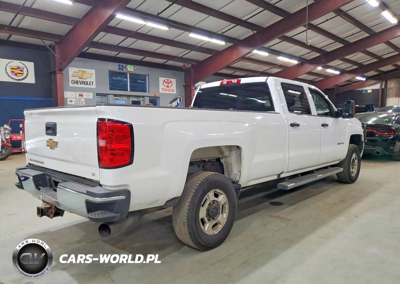 2017 Chevrolet Silverado K2500 Heavy Duty VIN:1GC1KUEYXHF216113 - 3