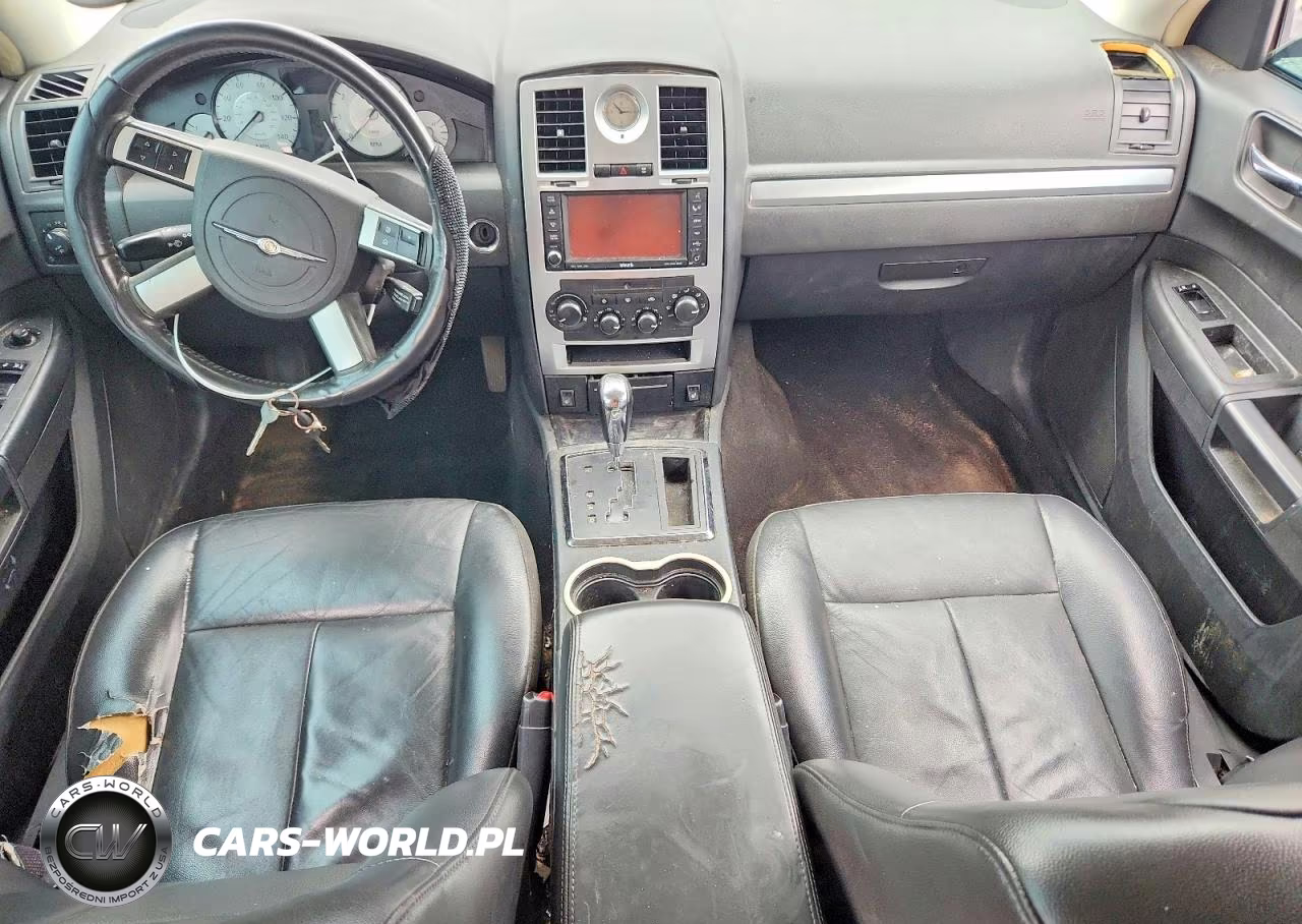 2010 Chrysler 300 Touring VIN:2C3CK5CV2AH147725 - 8