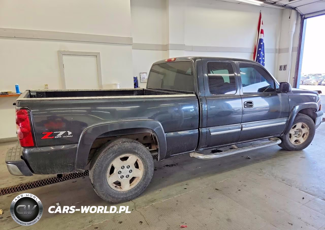 2004 Chevrolet Silverado K1500 VIN:1GCEK19TX4E133120 - 3