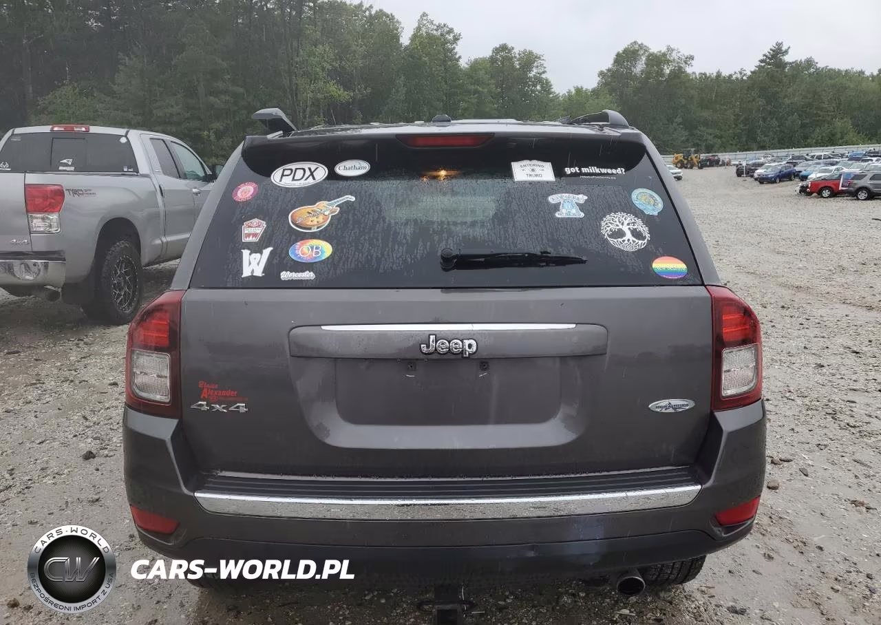 2016 Jeep Compass Latitude VIN:1C4NJDEB5GD654919 - 6