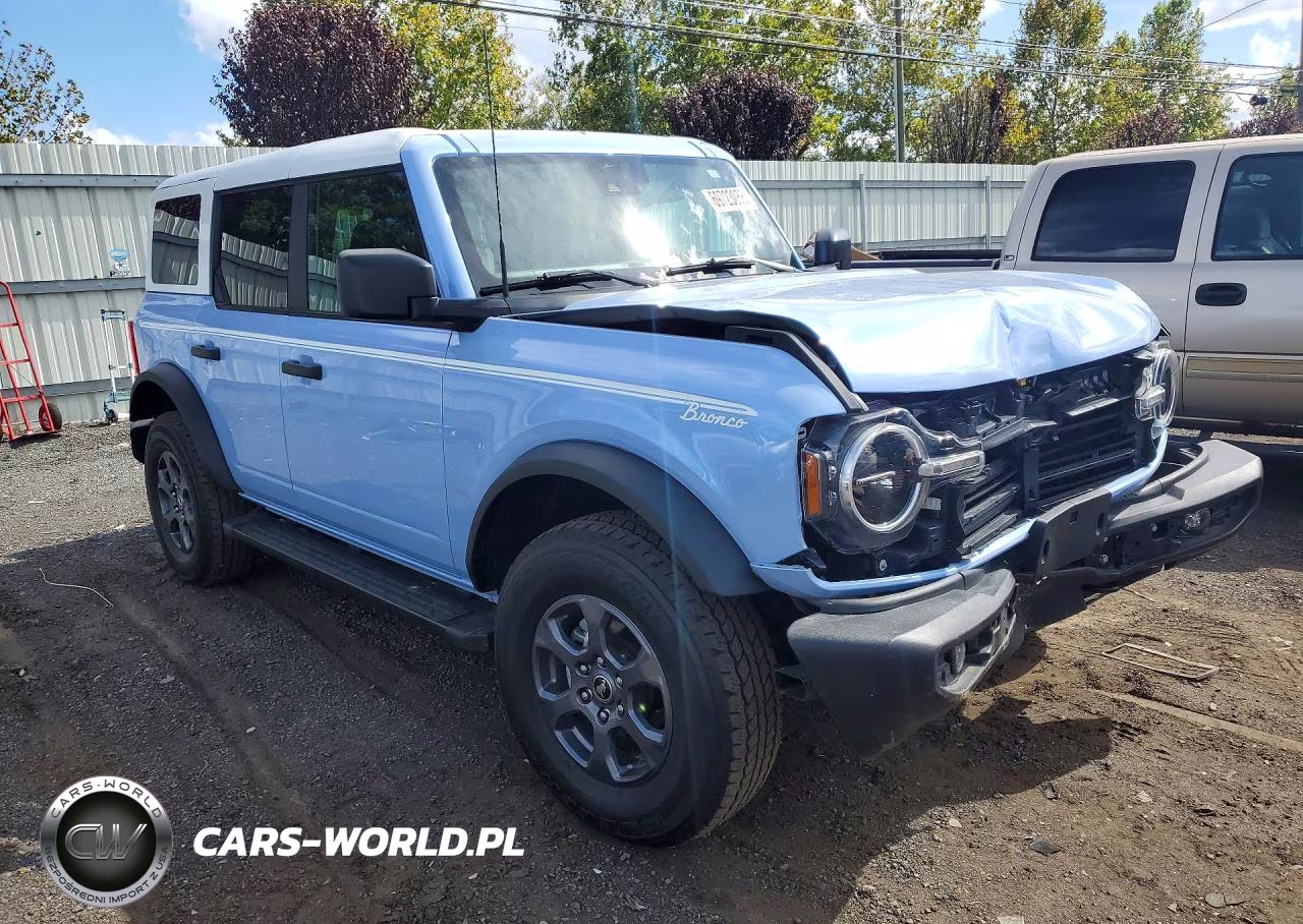 2023 Ford Bronco Base VIN:1FMDE5BH3PLB95566 - 4