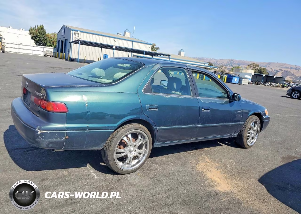 1998 Toyota Camry Le VIN:JT2BG22K5W0222971 - 3