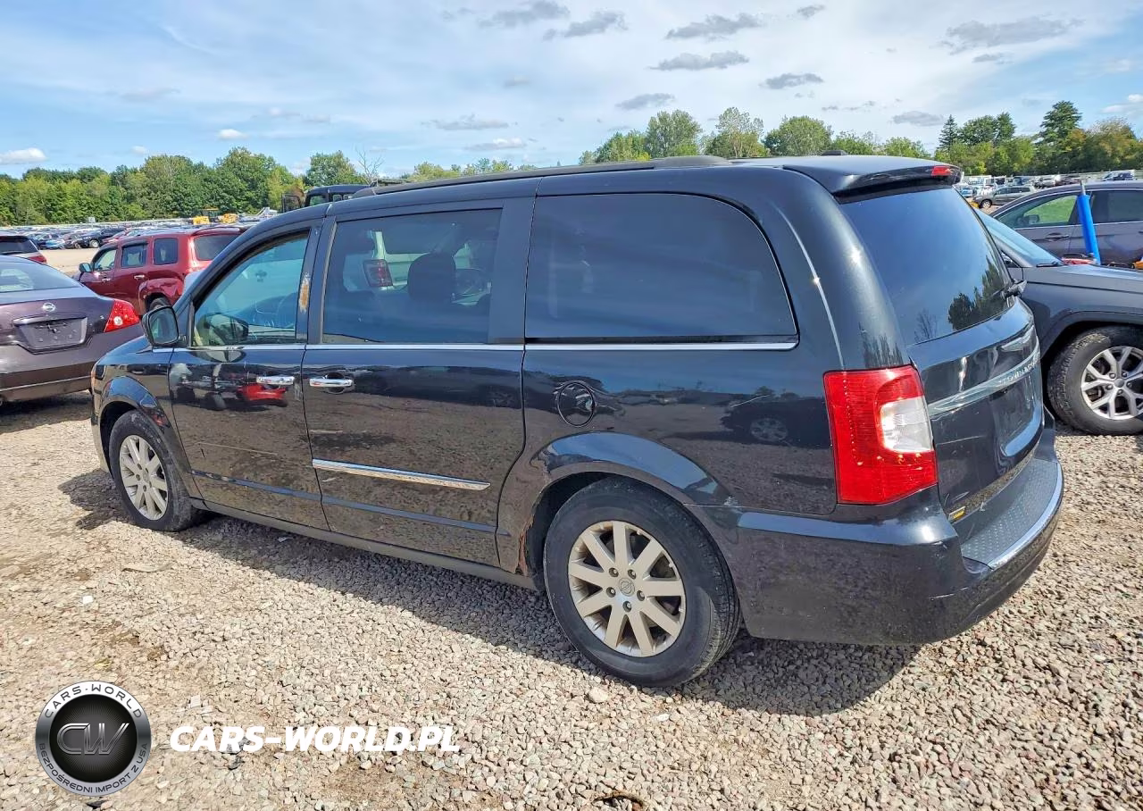 2015 Chrysler Town & Country Touring VIN:2C4RC1BG8FR710941 - 2