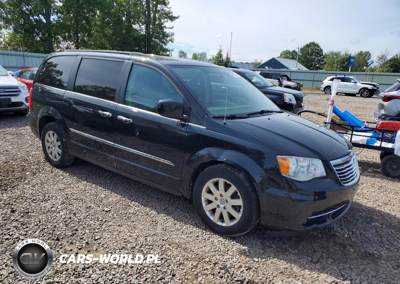2015 Chrysler Town & Country Touring VIN:2C4RC1BG8FR710941 - 4