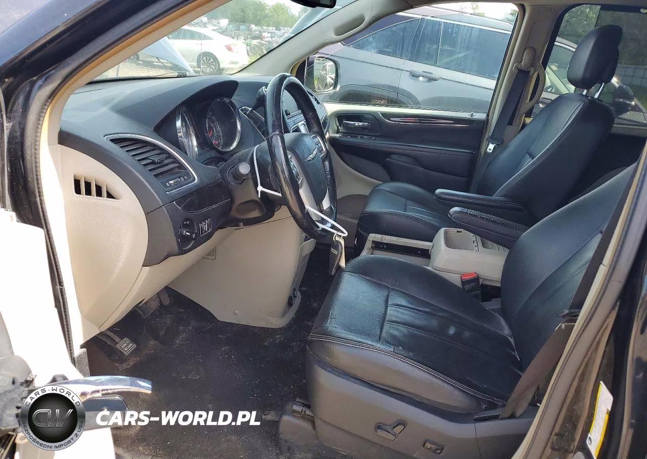 2015 Chrysler Town & Country Touring VIN:2C4RC1BG8FR710941 - 7