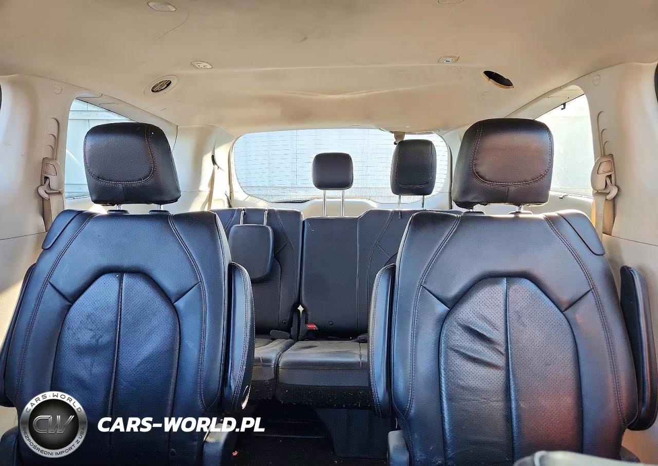 2019 Chrysler Pacifica Touring L VIN:2C4RC1BG9KR650971 - 10