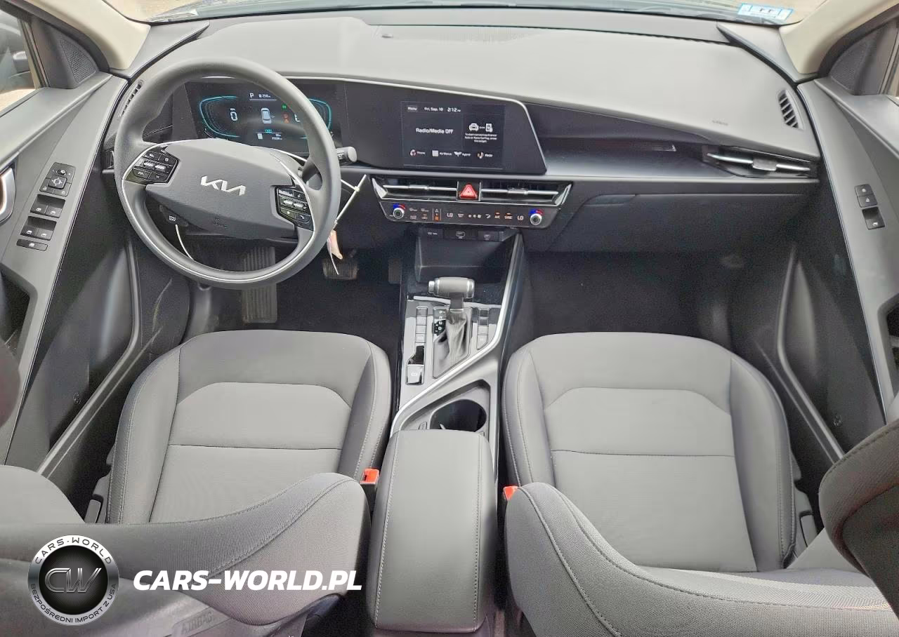 2026 Kia Niro Lx VIN:KNDCP3LE0T5329130 - 8