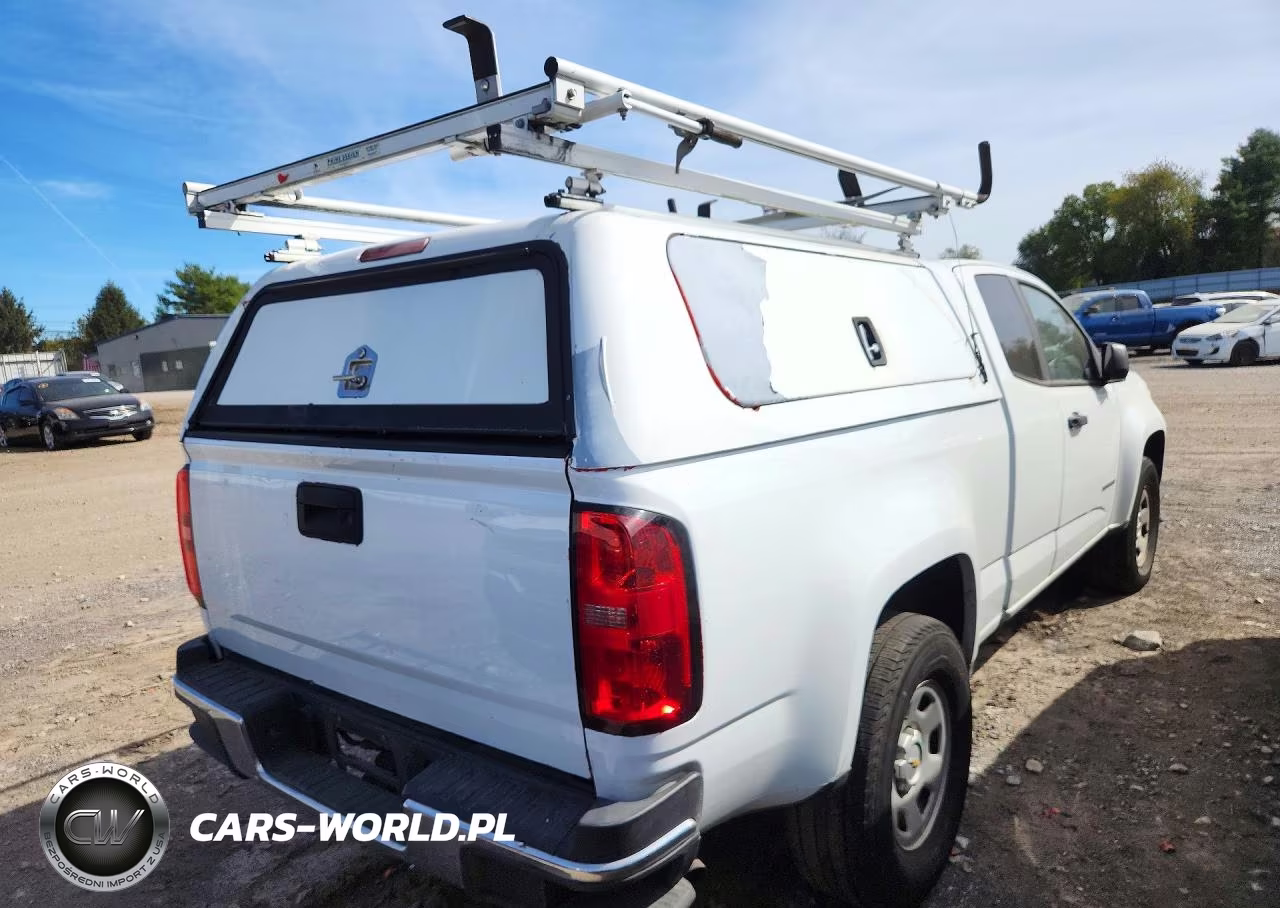 2018 Chevrolet Colorado VIN:1GCHSBEA9J1273928 - 3