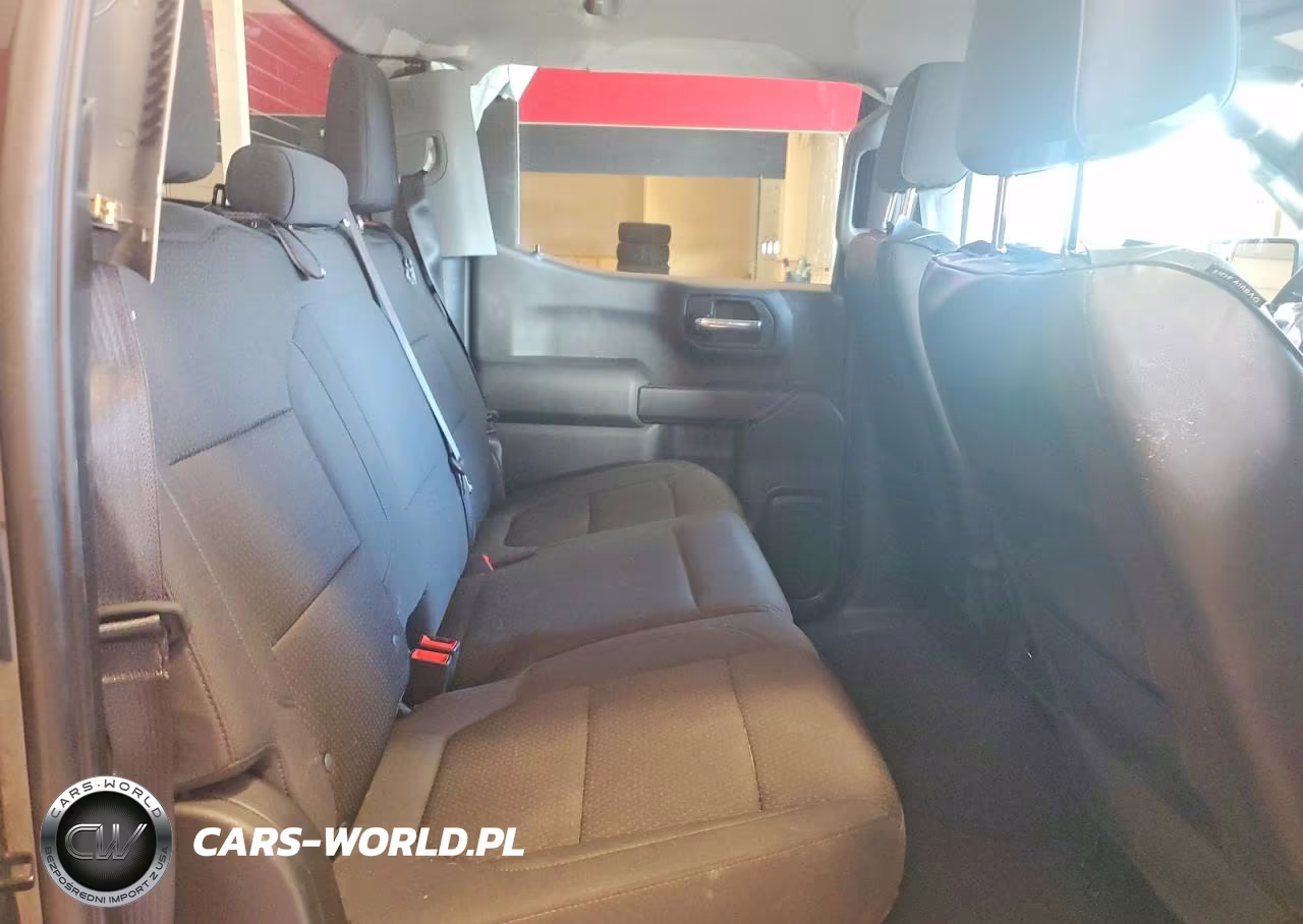 2021 Chevrolet Silverado K1500 Custom VIN:3GCUYBEFXMG146104 - 10