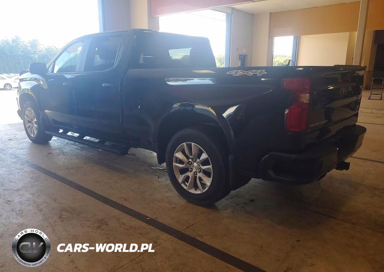 2021 Chevrolet Silverado K1500 Custom VIN:3GCUYBEFXMG146104 - 2